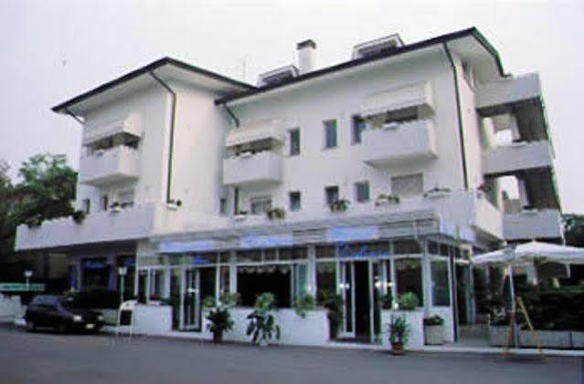 Hotel Zodiaco ليدو دي يسولو المظهر الخارجي الصورة
